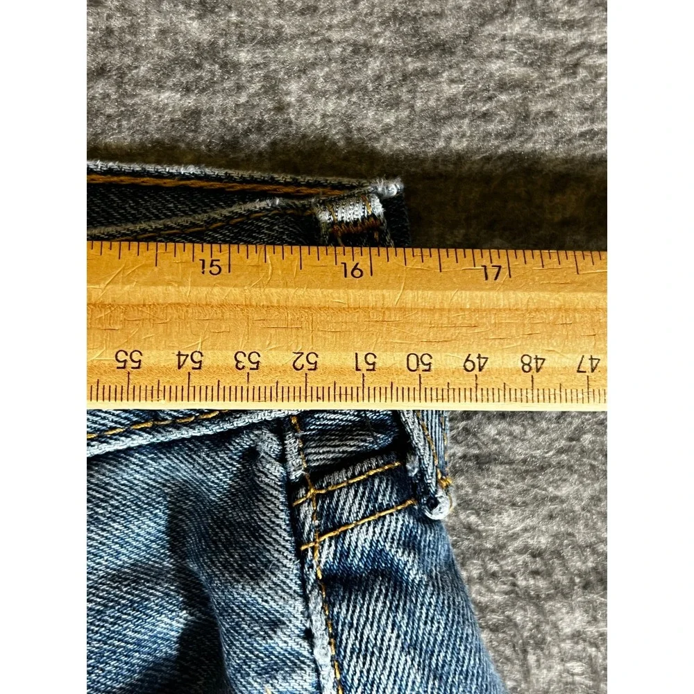 Levis 505 Regular Fit Straight Leg Jeans Mens 34x29 Medium Wash Blue Denim